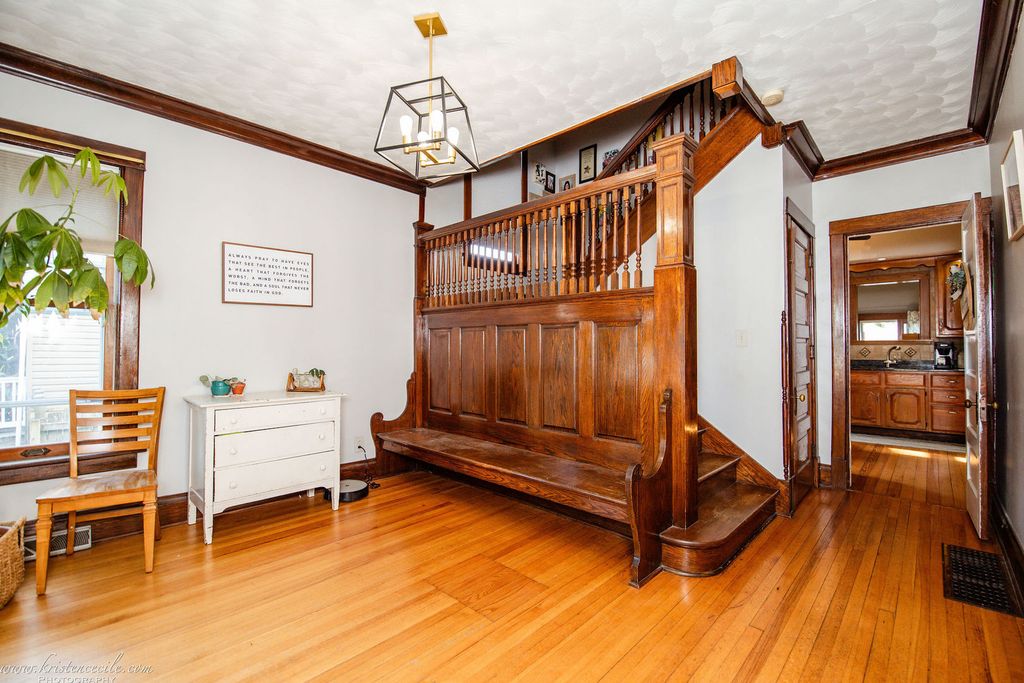 Image 16 of property listing at 109 W North Street, Peotone, IL 60468