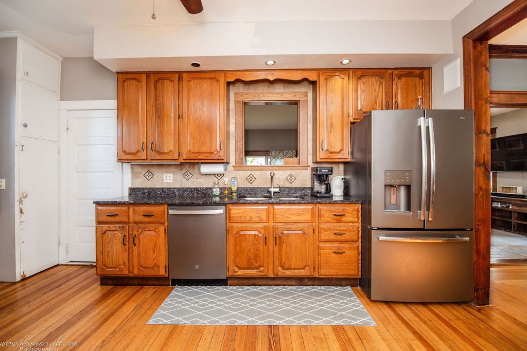 Image 20 of property listing at 109 W North Street, Peotone, IL 60468