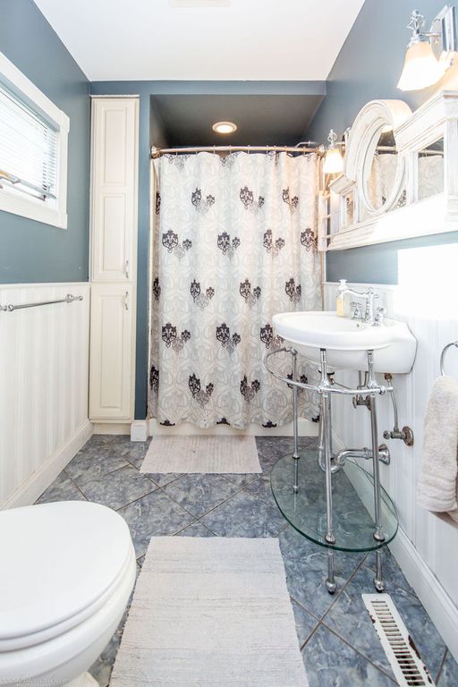 Image 34 of property listing at 109 W North Street, Peotone, IL 60468