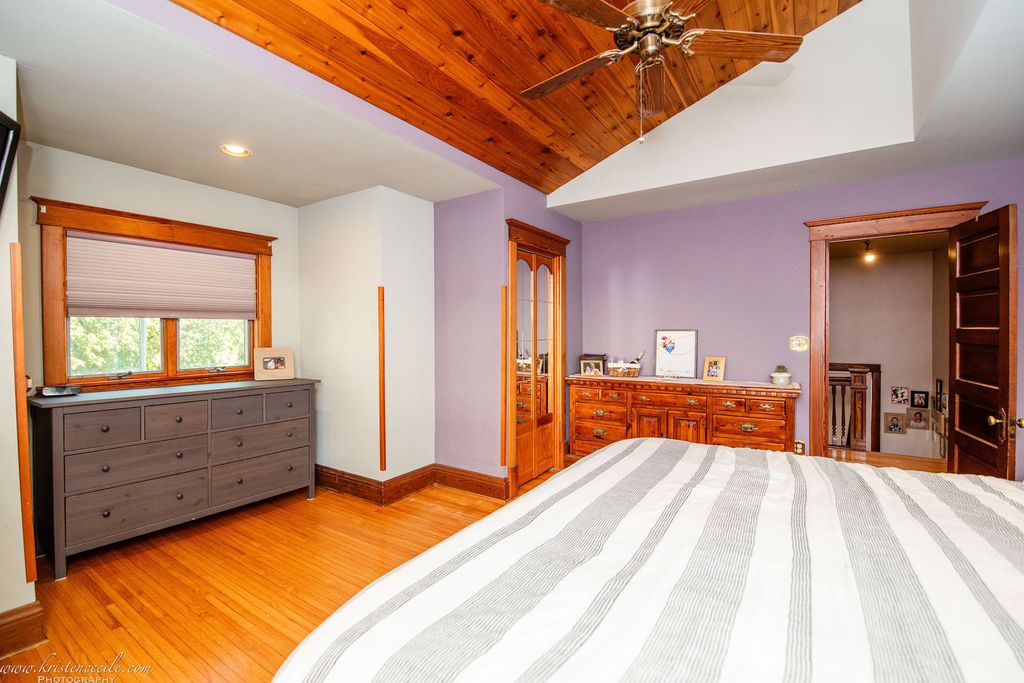 Image 39 of property listing at 109 W North Street, Peotone, IL 60468
