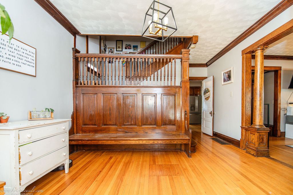 Image 10 of property listing at 109 W North Street, Peotone, IL 60468