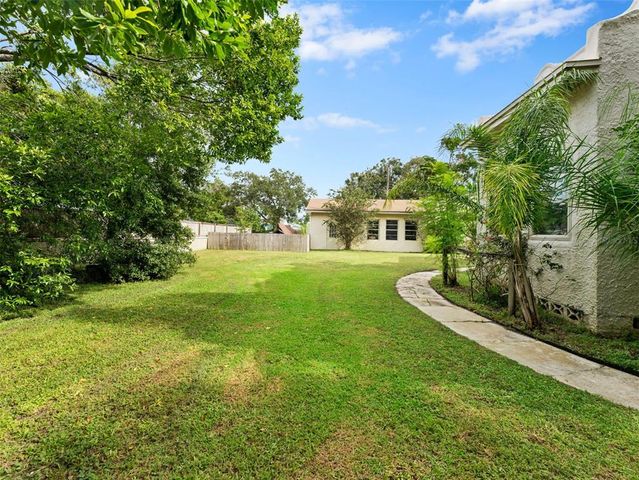 2559 36TH AVENUE N, St Petersburg, FL 33713