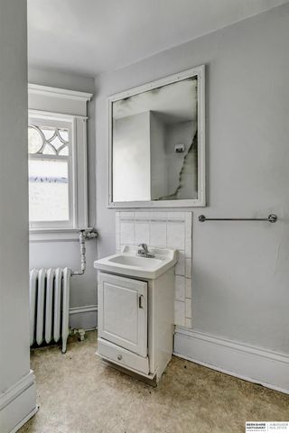 2144 Washington Street, Lincoln, NE 68502