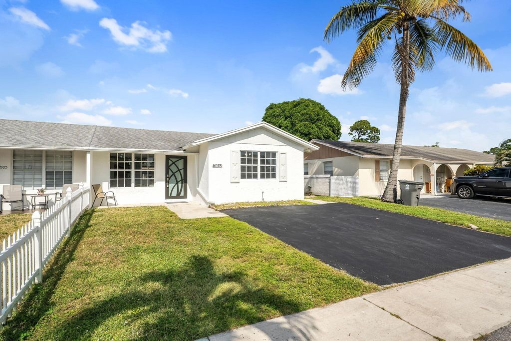 5075 Grant Lane, West Palm Beach, FL 33415