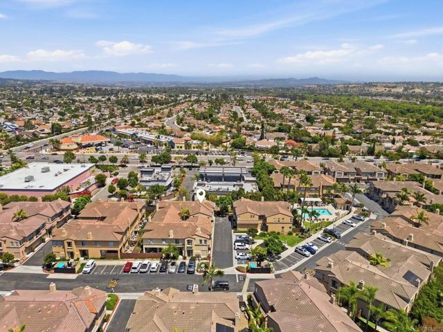 638 Sumner Way 1, Oceanside, CA 92058