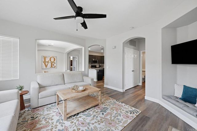 638 Sumner Way 1, Oceanside, CA 92058