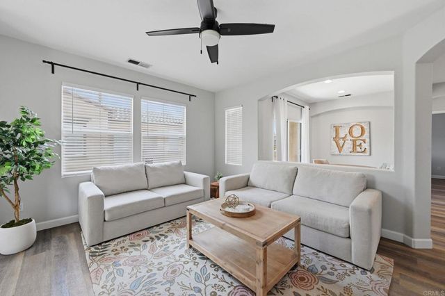 638 Sumner Way 1, Oceanside, CA 92058