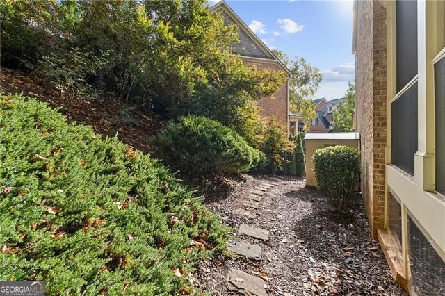 992 Wescott Lane, Atlanta, GA 30319