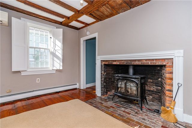 19 King Street 1, East Greenwich, RI 02818