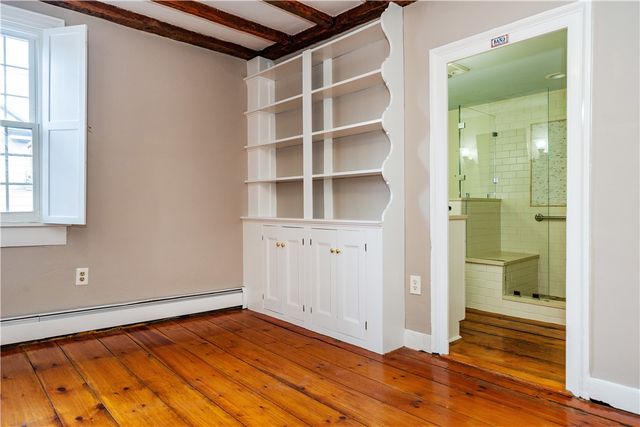 19 King Street 1, East Greenwich, RI 02818