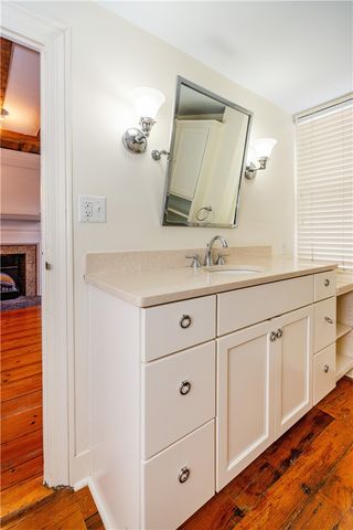 19 King Street 1, East Greenwich, RI 02818