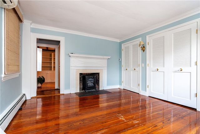 19 King Street 1, East Greenwich, RI 02818