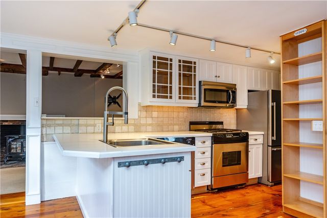 19 King Street 1, East Greenwich, RI 02818