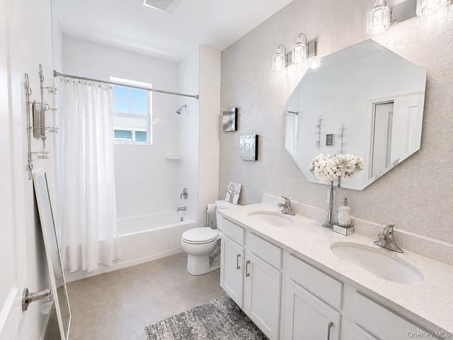 278 Silver Timber Drive, Yaphank, NY 11980