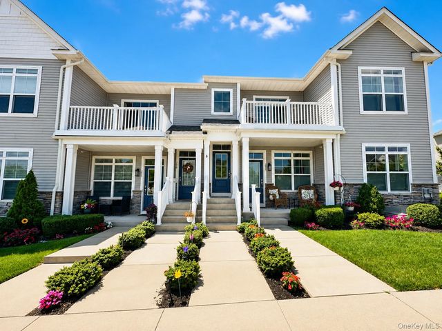 278 Silver Timber Drive, Yaphank, NY 11980