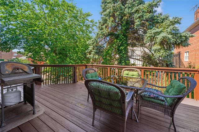 1321 Gillespie Avenue, Bronx, NY 10461