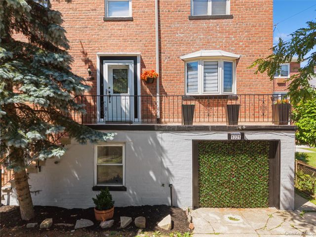 1321 Gillespie Avenue, Bronx, NY 10461