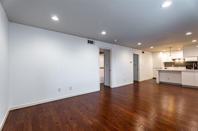 3110 Red River ST C304, Austin, TX 78705
