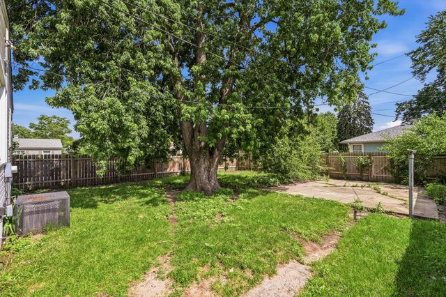 1324 175th Street, Hammond, IN 46324
