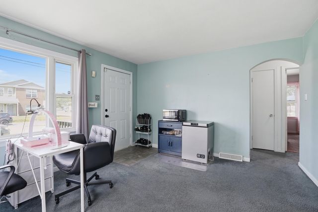 1324 175th Street, Hammond, IN 46324