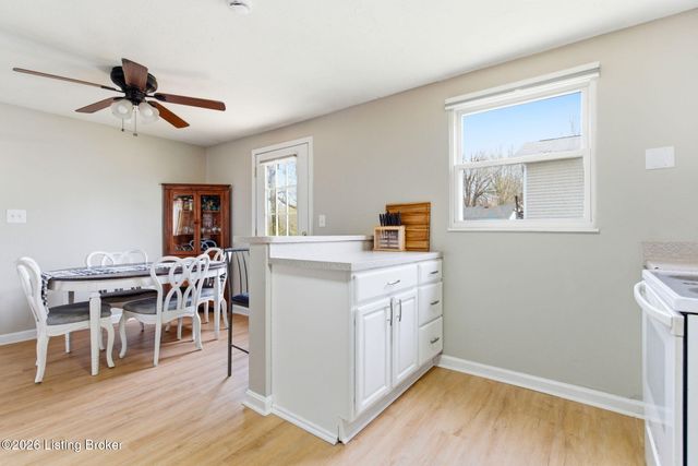 4411 Cody Ln, Louisville, KY 40229