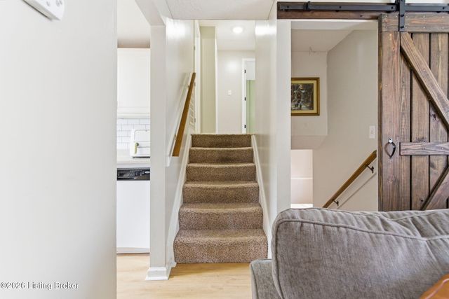 4411 Cody Ln, Louisville, KY 40229