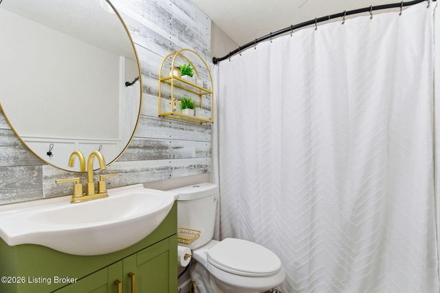 4411 Cody Ln, Louisville, KY 40229