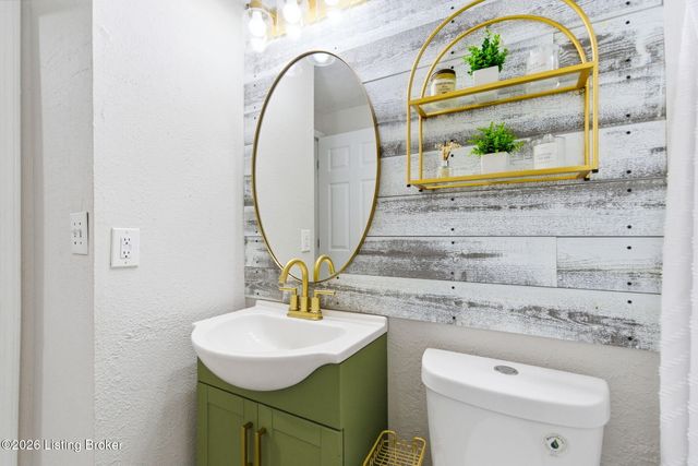 4411 Cody Ln, Louisville, KY 40229