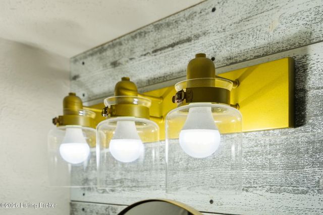 4411 Cody Ln, Louisville, KY 40229