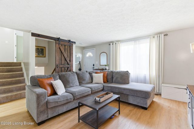 4411 Cody Ln, Louisville, KY 40229