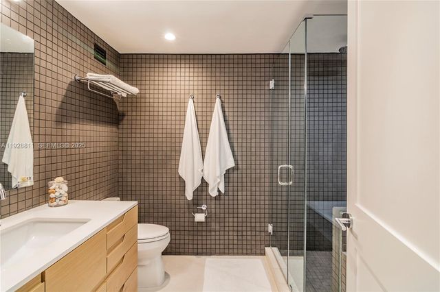 5255 Collins Ave 10A, Miami Beach, FL 33140