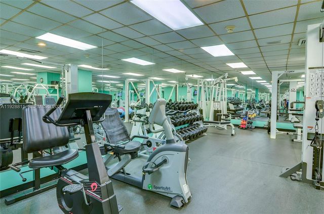 5255 Collins Ave 10A, Miami Beach, FL 33140