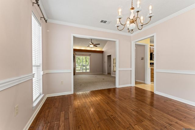 15035 Crystal Dr, Pride, LA 70770