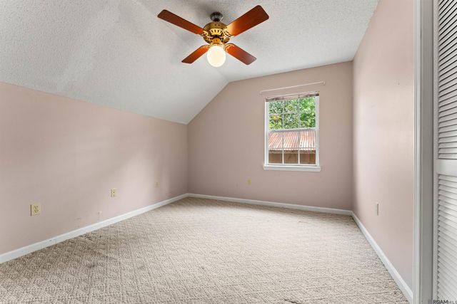 15035 Crystal Dr, Pride, LA 70770
