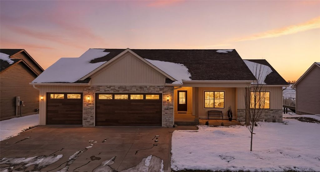 810 Yorkshire Street, North Liberty, IA 52317