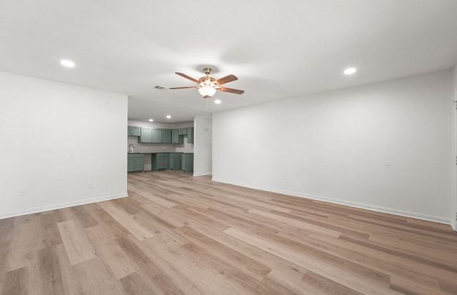 4920 S Peachtree Road, Balch Springs, TX 75180