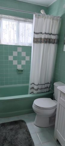 46 Margaret Drive E, Plainview, NY 11803