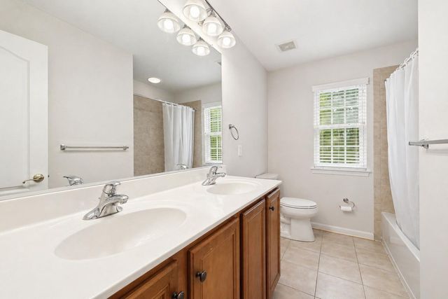 13635 DODSWORTH DR, Bristow, VA 20136