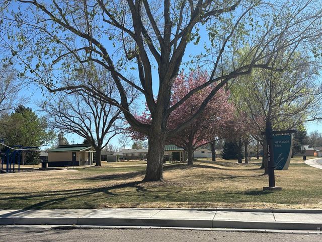 3711 W 7th St Rd, Greeley, CO 80634