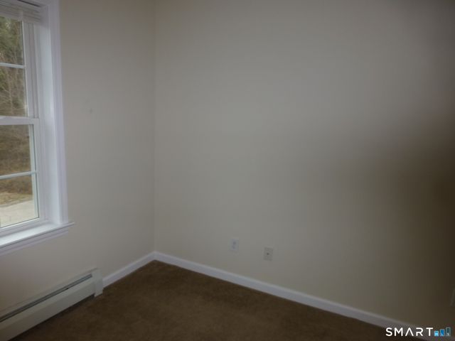 245 Elizabeth St Extension, Norwich, CT 06360