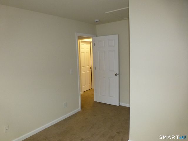 245 Elizabeth St Extension, Norwich, CT 06360