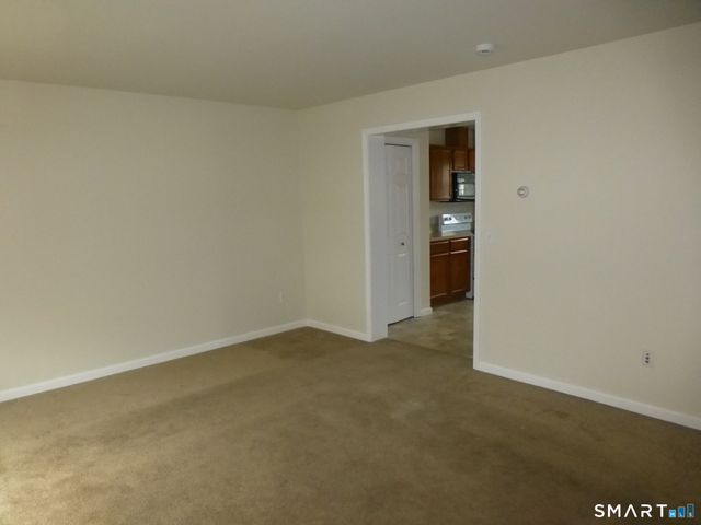 245 Elizabeth St Extension, Norwich, CT 06360