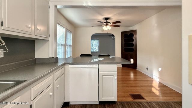 2428 Bradley Ave, Louisville, KY 40217