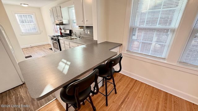 2428 Bradley Ave, Louisville, KY 40217