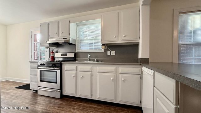 2428 Bradley Ave, Louisville, KY 40217