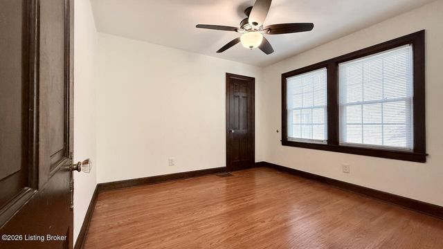 2428 Bradley Ave, Louisville, KY 40217