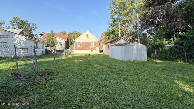2428 Bradley Ave, Louisville, KY 40217