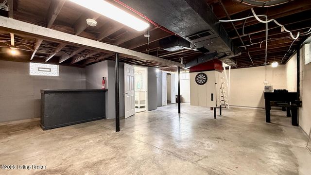 2428 Bradley Ave, Louisville, KY 40217