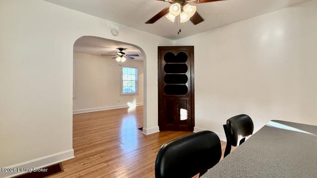 2428 Bradley Ave, Louisville, KY 40217