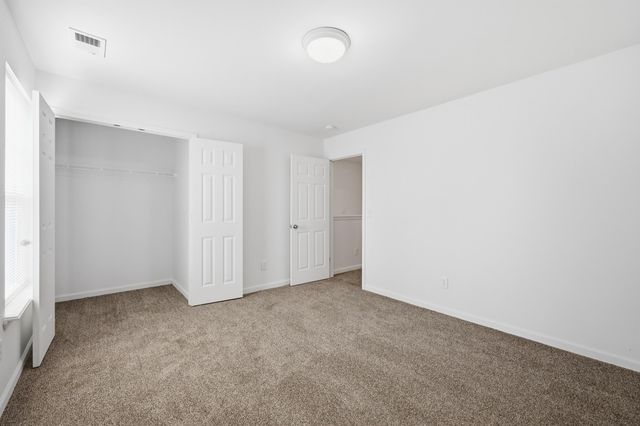 129 Meadow View Way, Georgetown, KY 40324